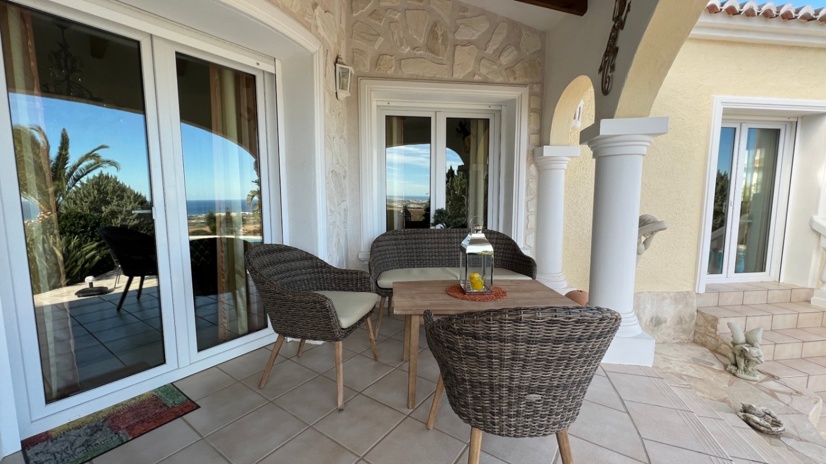 Villa très bien entretenue avec un grand terrain et une vue imprenable sur la mer à Monte Pego