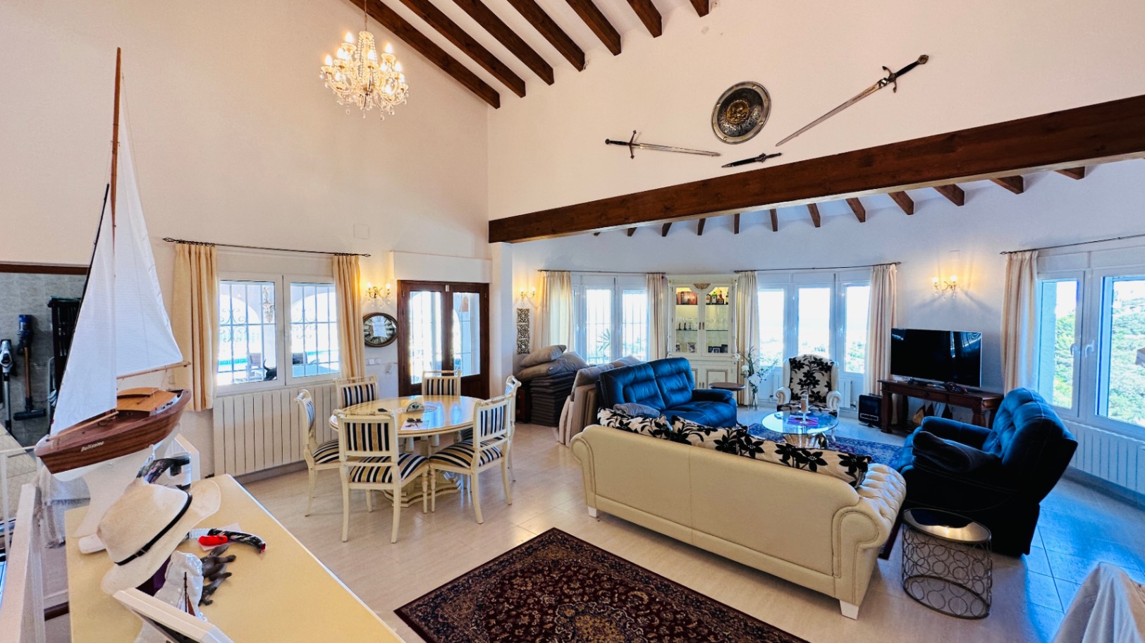 Villa spacieuse pour 2-3 familles, vue supérieure sur la mer, garage double, nombreux extras